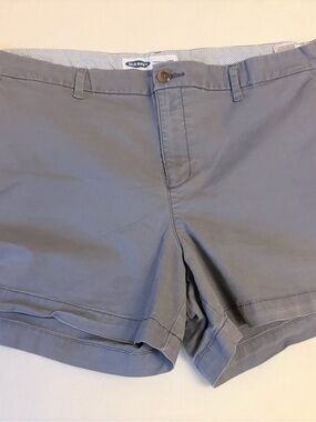Old Navy Everyday Women’s Gray Shorts Size 16 Inseam 4”